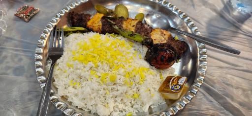 عکس رستوران باغچه
