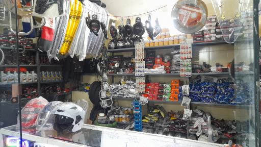 عکس تعمیرگاه و لوازم یدکی موتورسیکلت محمدی