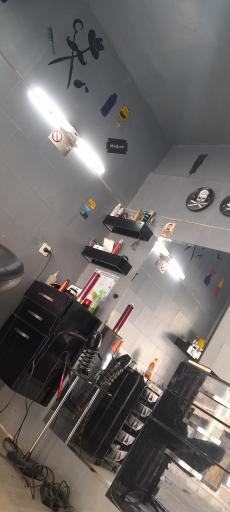 عکس آرایشگاه مردانه میلاد