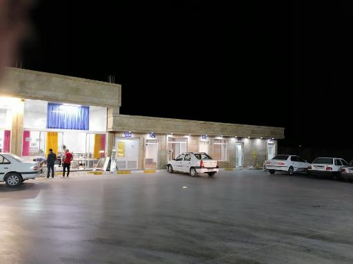 عکس جایگاه بنزین و گازوئیل هنربخش