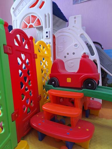 عکس خانه بازی رنگین کمان 