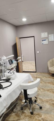 عکس تعمیرات تجهیزات دندان پزشکی و زیبایی خادمی