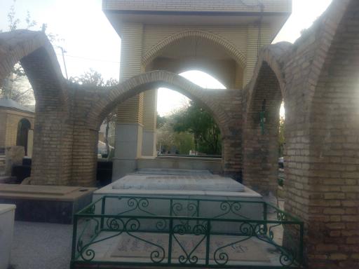 عکس آرامگاه آیت الله سید مهدی ثقة الاسلام