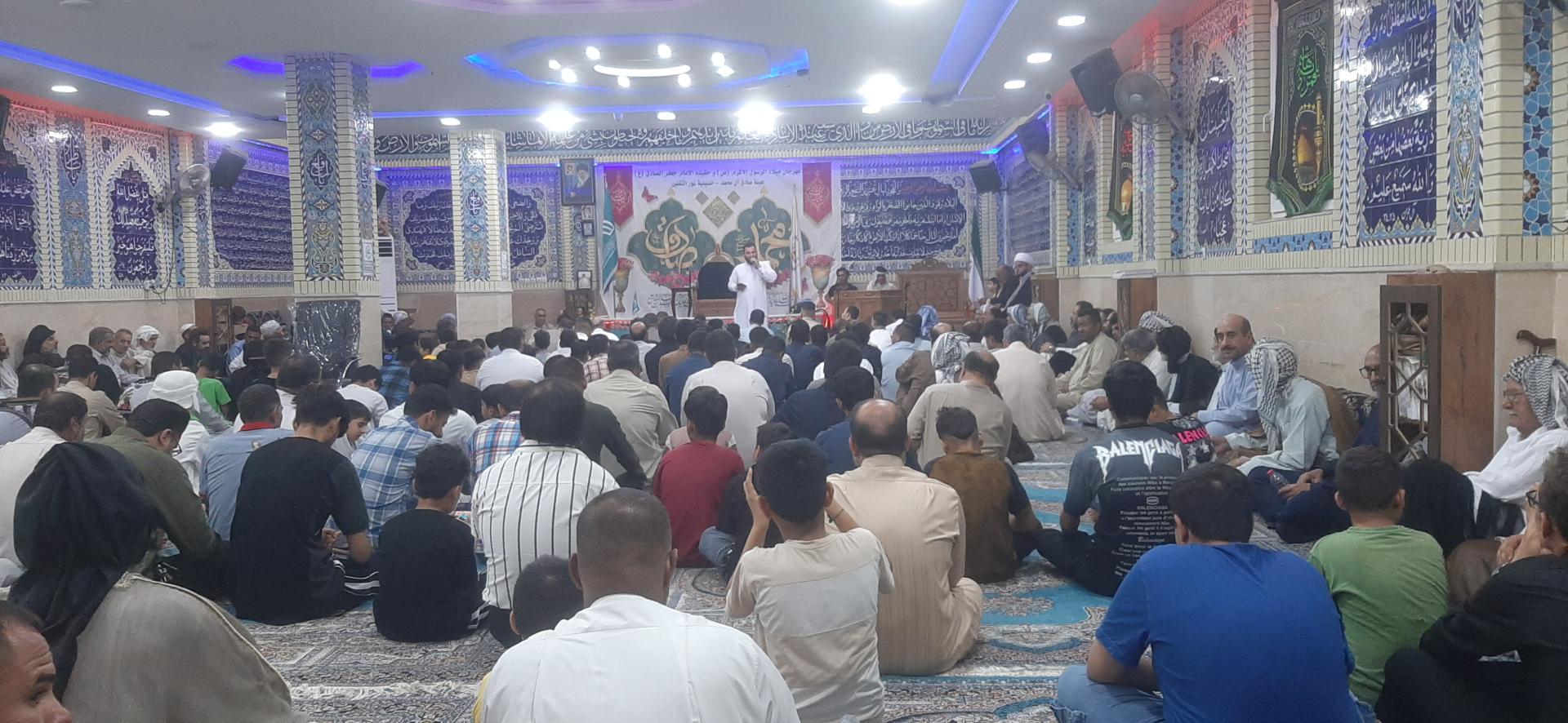 عکس مضیف هیئت صادق آل محمد سادات