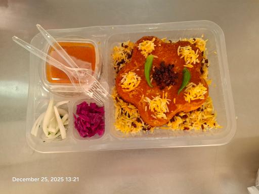 عکس تهیه غذای ماثنا