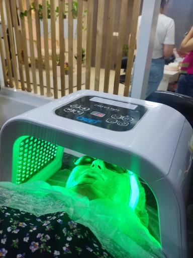 عکس خدمات پوست سحر 