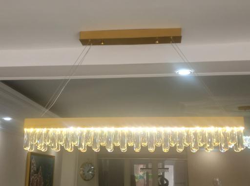 عکس کارگاه تولیدی لوستر و منسوجات برنز