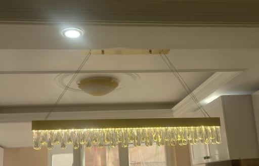 عکس کارگاه تولیدی لوستر و منسوجات برنز