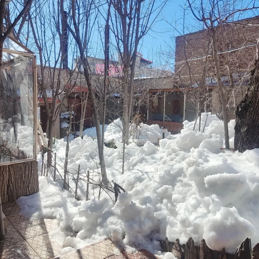 عکس رستوران سنتی شب نشین