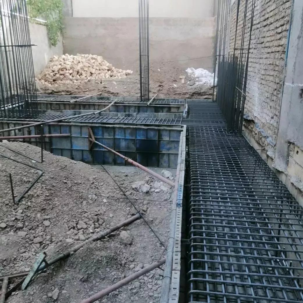 عکس کارگاه تیرچه بلوک و جرثقیل آبسری