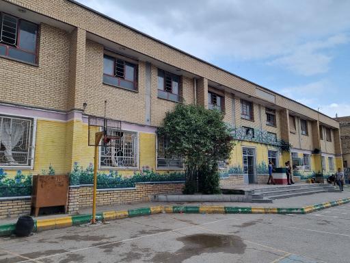 عکس دبیرستان صالح