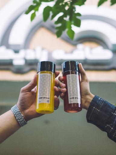 عکس کافه رادیکال