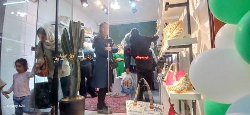 فروشگاه کیف و کفش لیلیوم 