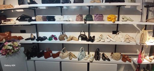 فروشگاه کیف و کفش لیلیوم 