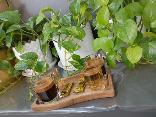 کافه صبحانه و قهوه مقصد