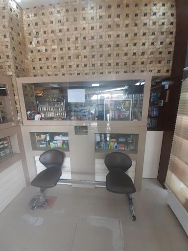 عکس داروخانه شبانه روزی پاسارگاد