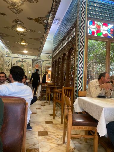 عکس رستوران شهرزاد