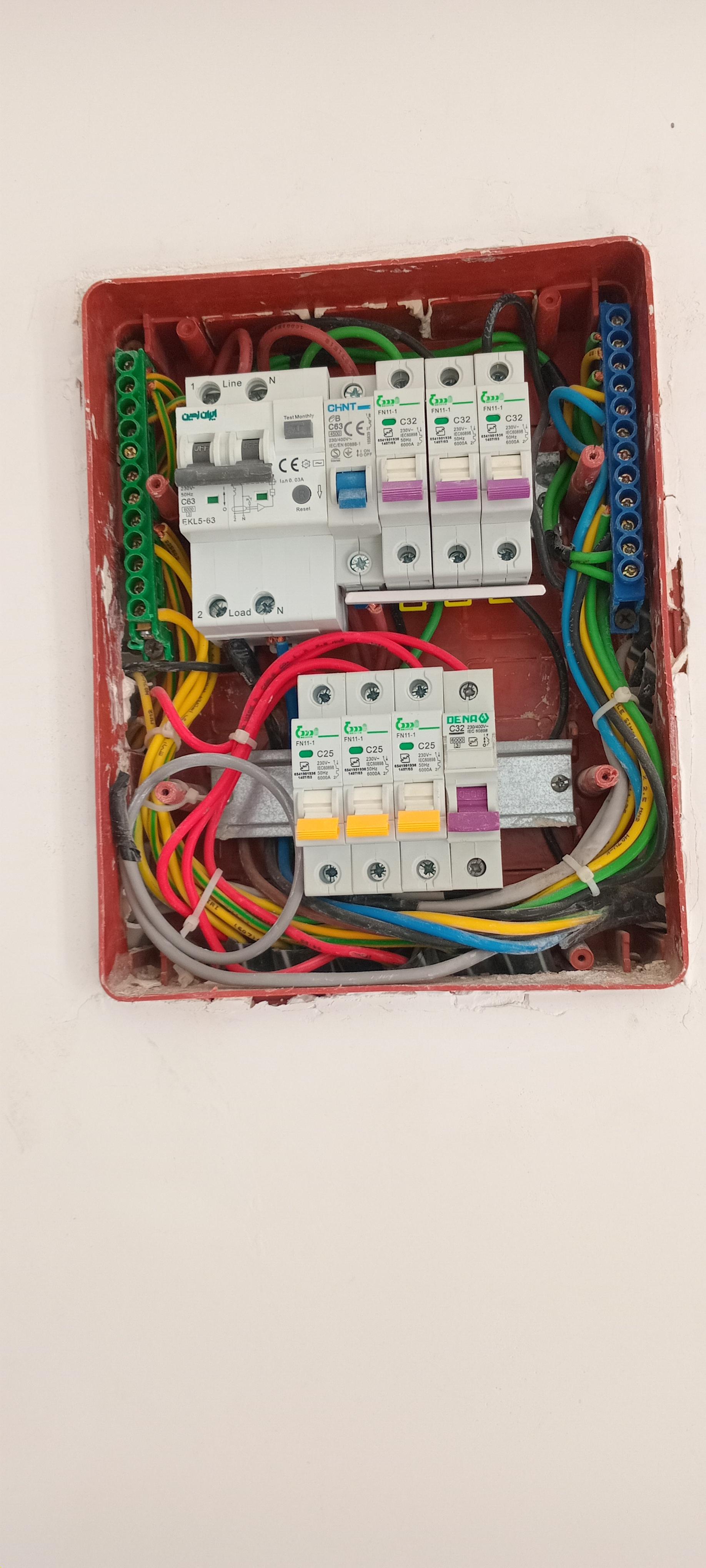 عکس برق کاری علی