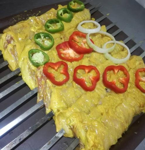 عکس تهیه غذای گلستان 