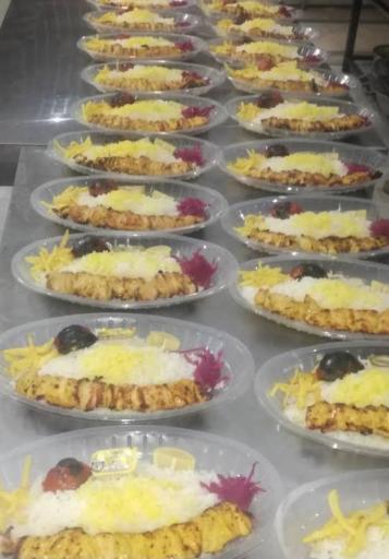 عکس تهیه غذای گلستان 