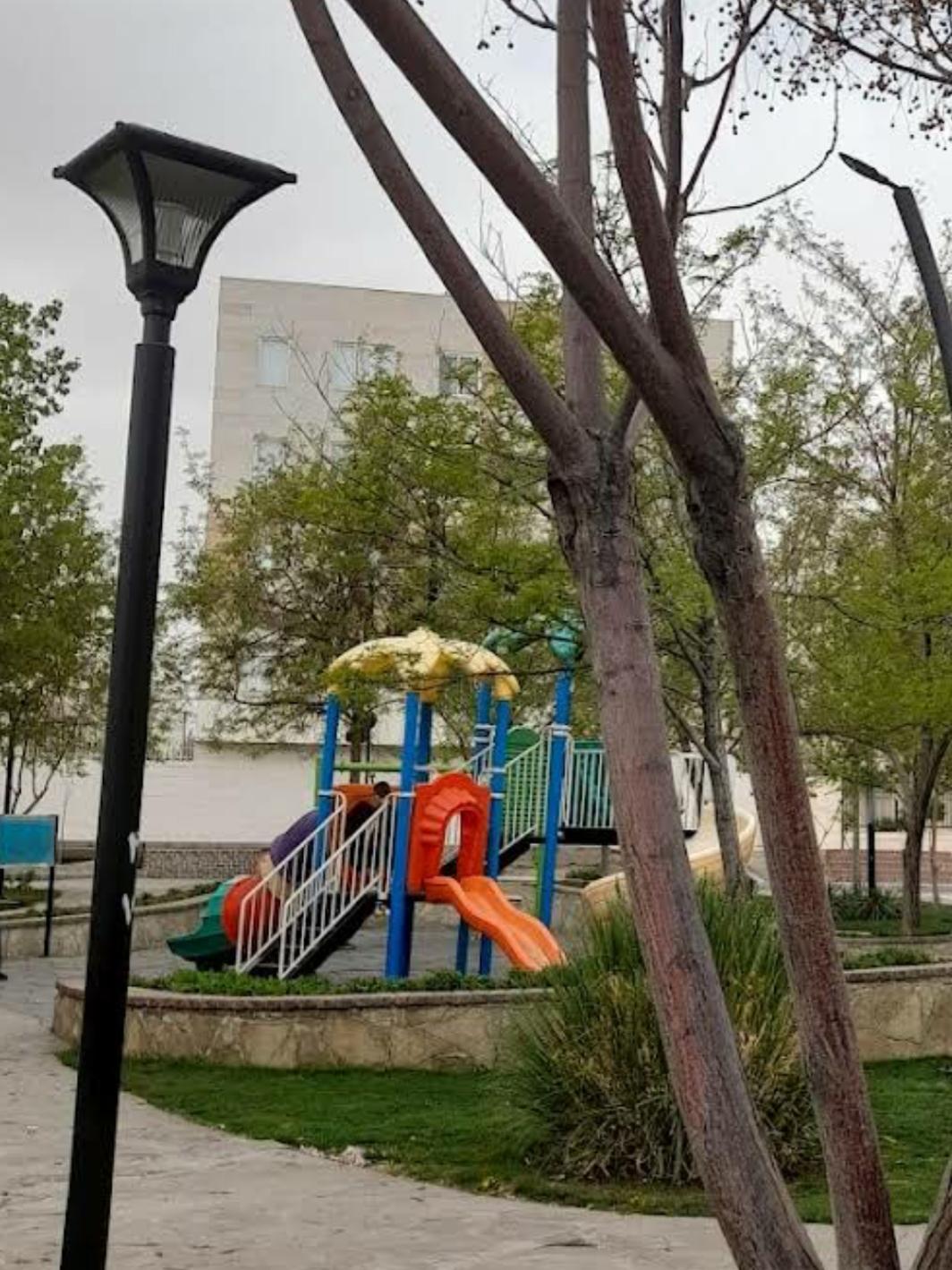 عکس زمین بازی کودکان