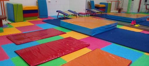 عکس سالن اختصاصی ژیمناستیک نیرآبادی