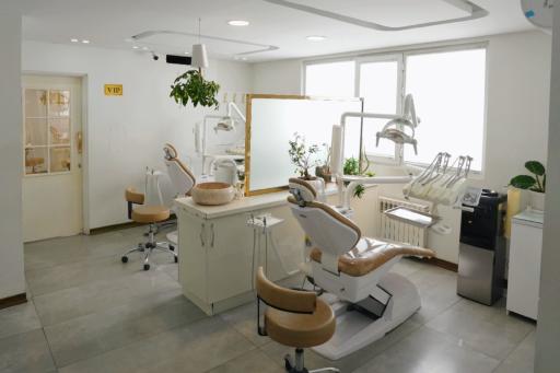 عکس کلینیک دندانپزشکی راگا
