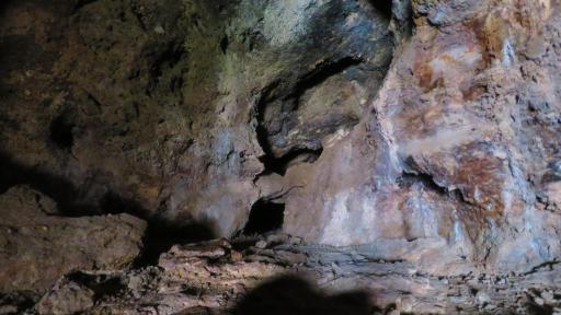 عکس غارهای پیش از تاریخ تنگ تیکاب کازرون