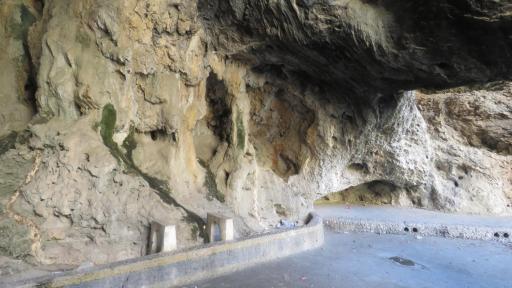 عکس غارهای پیش از تاریخ تنگ تیکاب کازرون