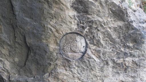 عکس غارهای پیش از تاریخ تنگ تیکاب کازرون