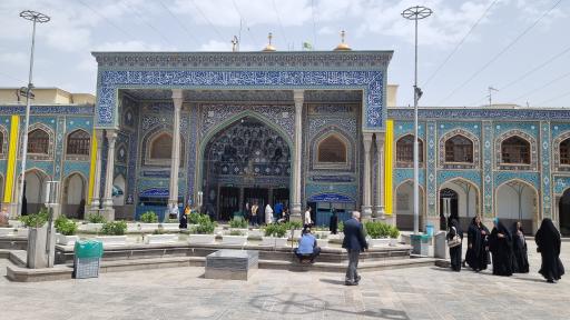 عکس صحن مطهر امامزاده حمزه