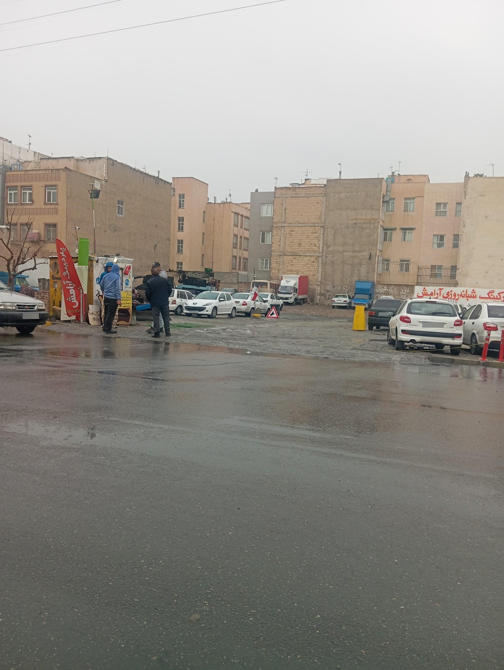 عکس پارکینگ شبانه روزی آرامش 