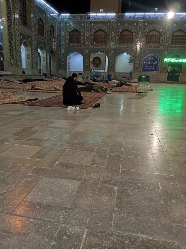 عکس صحن مطهر امامزاده حمزه