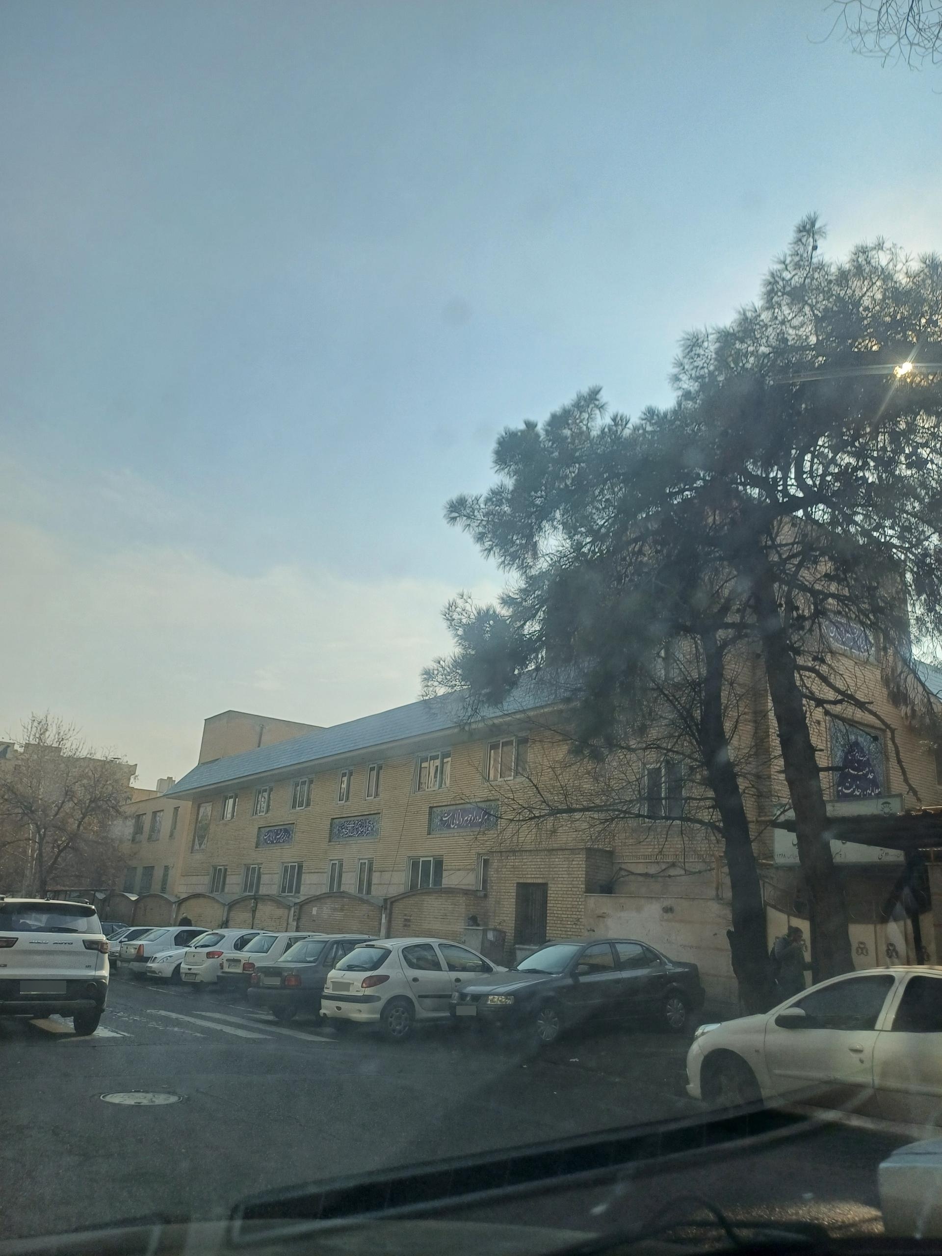 عکس دبیرستان پسرانه سروش