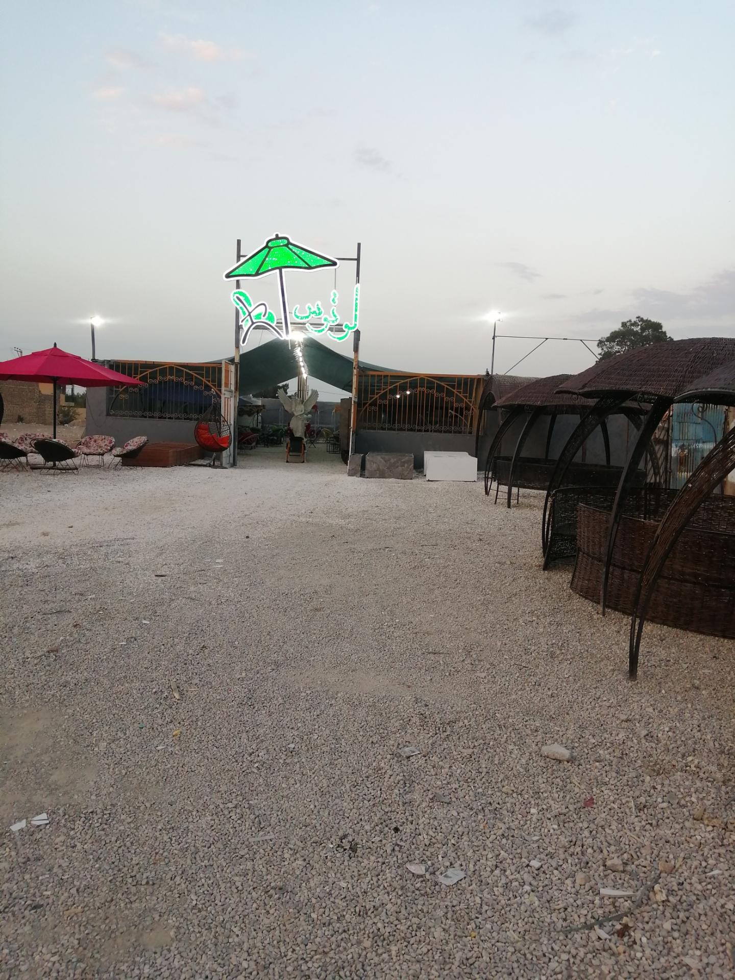 عکس تجهیزات باغ و ویلا لوتوس