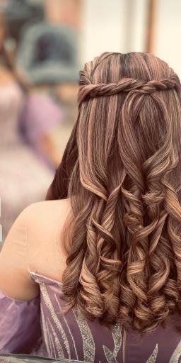 عکس آموزشگاه و سالن زیبایی پلک