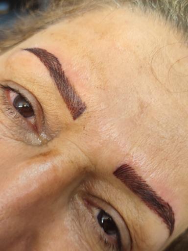 عکس آموزشگاه و سالن زیبایی پلک