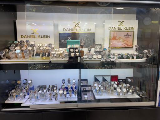 عکس گالری ساعت احمد خرم