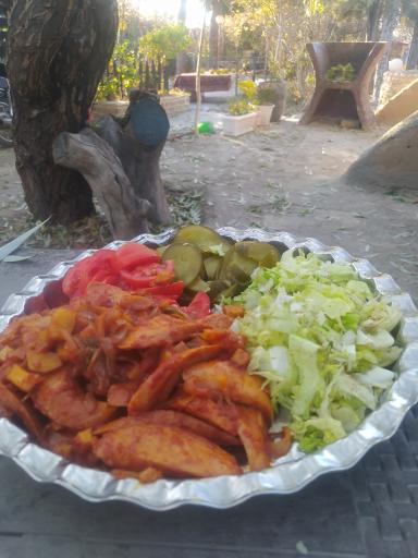 عکس کافه رستوران شب‌های آبادان