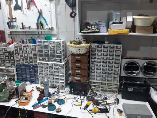 عکس تعمیرات صوتی و تصویری امپراطور 