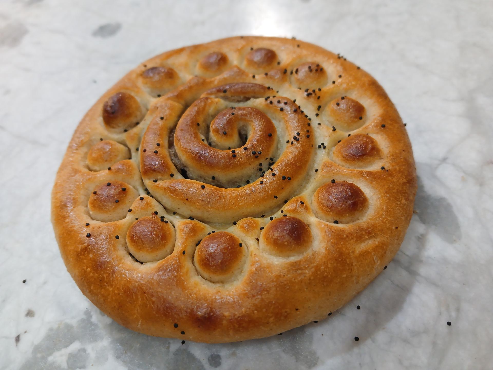 عکس کلوچه داغ فومن