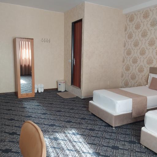 مهمانپذیر  ترنج