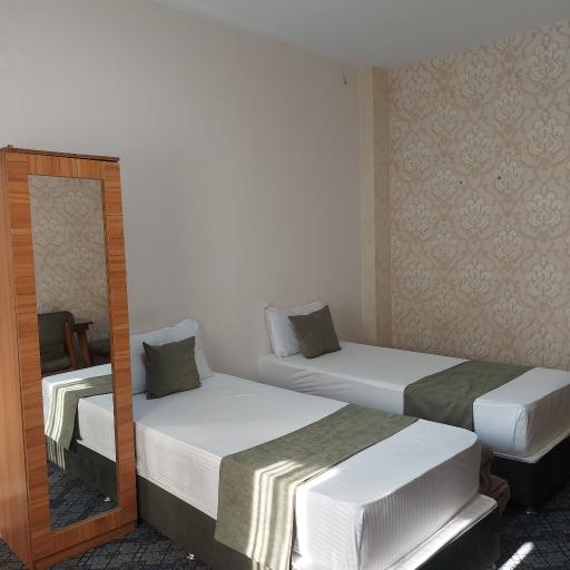 مهمانپذیر  ترنج