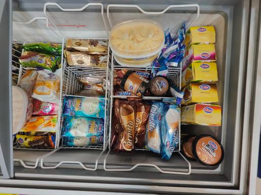 عکس سوپرمارکت باروس