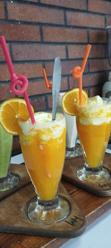 عکس بستنی و آبمیوه مخصوص گنجی گرمی