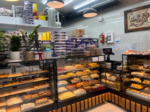 عکس کافه نان و شیرینی فرانسوی