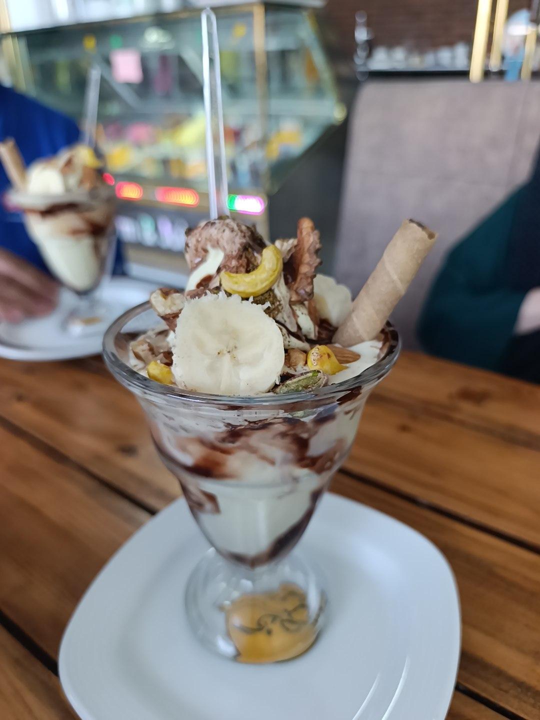 عکس بستنی و آبمیوه مخصوص گنجی گرمی