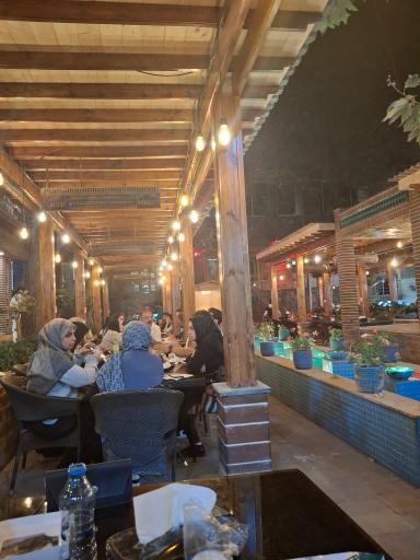عکس مجتمع پذیرایی قائم