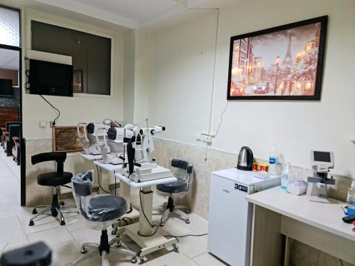 عکس دکتر امیرخانی (فوق تخصصی چشم پزشکی)