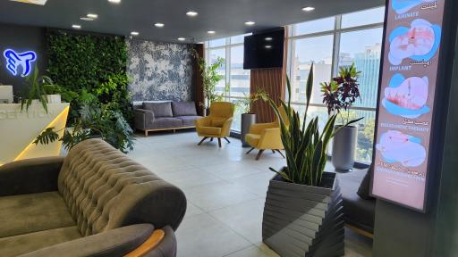 عکس درمانگاه تخصصی پوست و مو زندیه